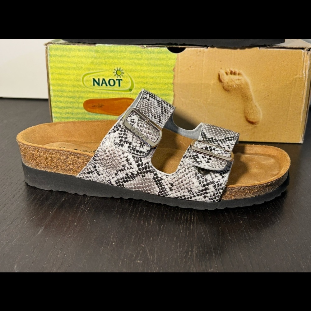 NEW! Naot Santa Barbara Cobra Snakeprint Sandals Grey/White EU 38/US 7-7.5